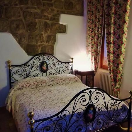 La Casa Di Susanna Viterbo Bagian luar foto